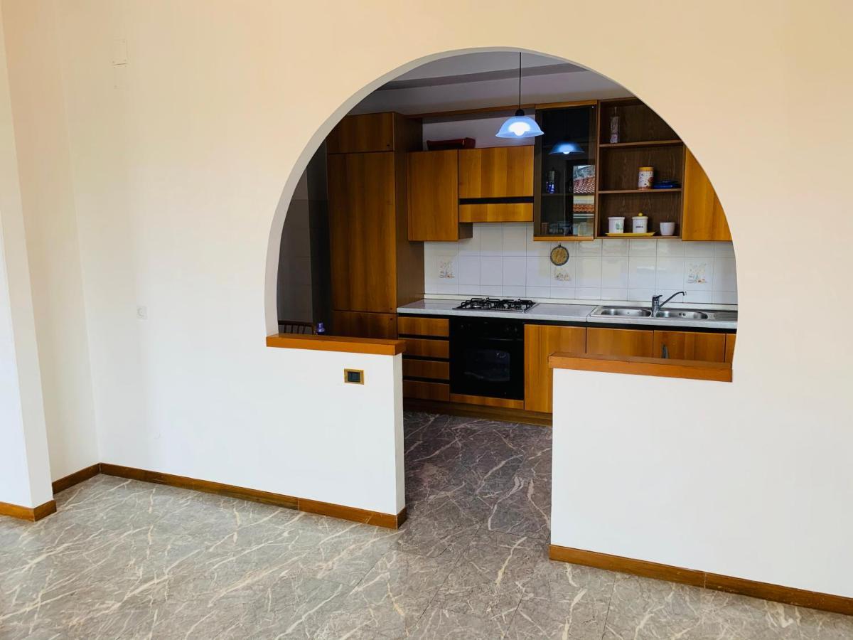 Spazioso appartamento in centro Città San Benedetto del Tronto Exterior foto